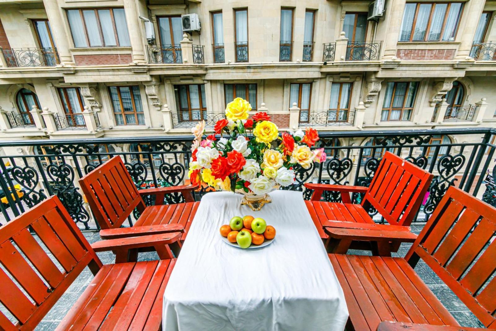 Sera Hotel Баку Экстерьер фото